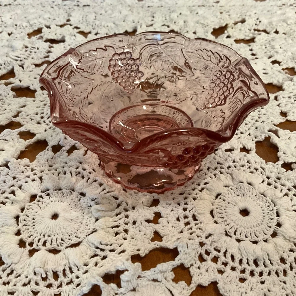 Vintage Pink Glass Grape‎ Embossed Footed Candy Dish Bowl Cottagecore Grannycore